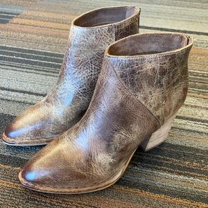 Diba True Pay Phone Booties Size 7